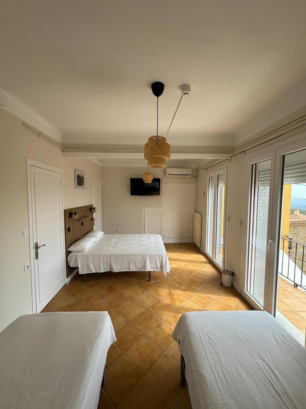 Hostal Restaurant Casa Comaulis La Vajol Εξωτερικό φωτογραφία