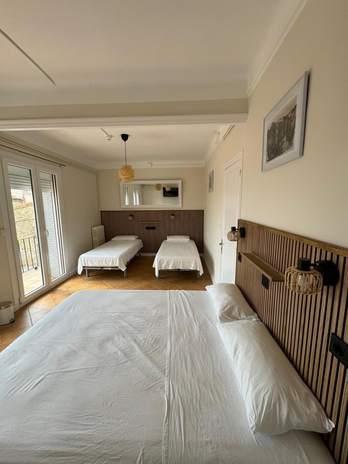 Hostal Restaurant Casa Comaulis La Vajol Εξωτερικό φωτογραφία